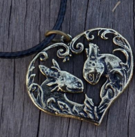 Toothless and Girlfriend (Gold) Necklace / Tandloos en Vriendin (Goud) Ketting