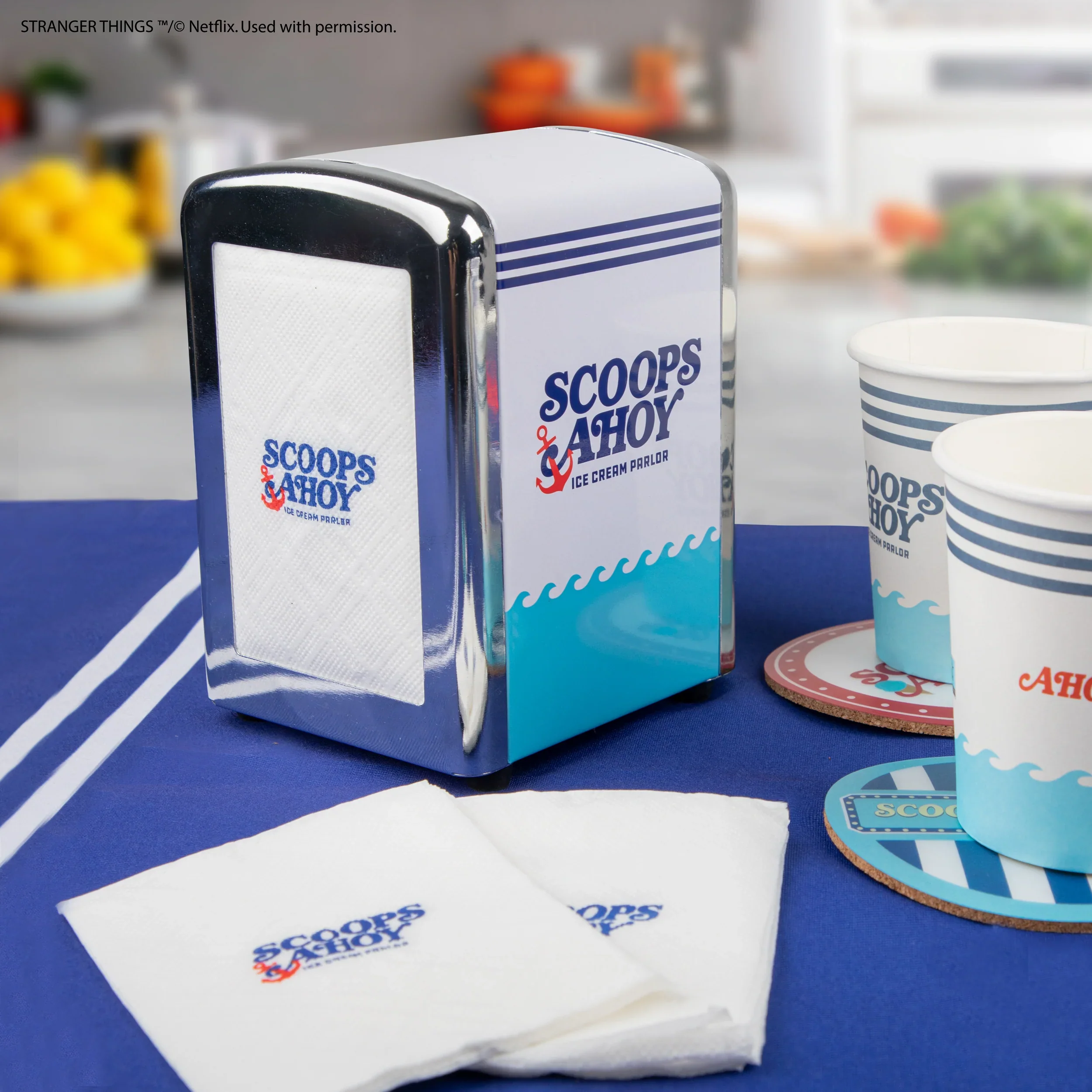 Stranger Things: Scoops Ahoy Napkin Dispenser Set